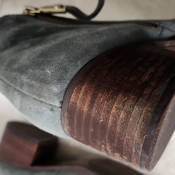 Tommy Hilfiger mushroom gray ankle bootie size 7.5 - Picture 10 of 13